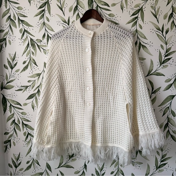 Vintage Knit Poncho Sweater with Fringe. Cream. One size. - Picture 1 of 8